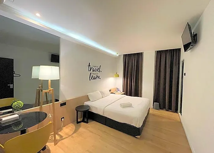 Victoria Station Hotel